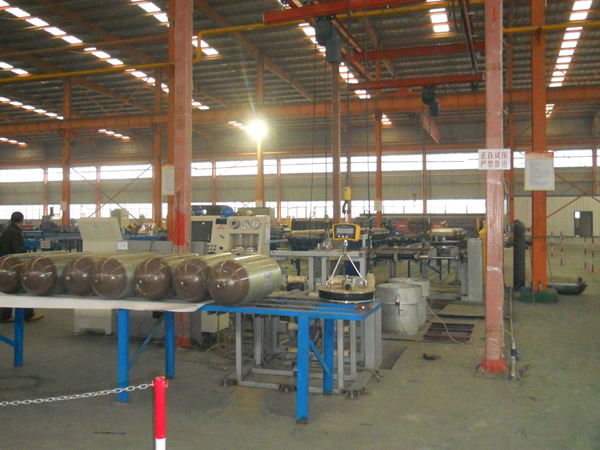 ���̰���