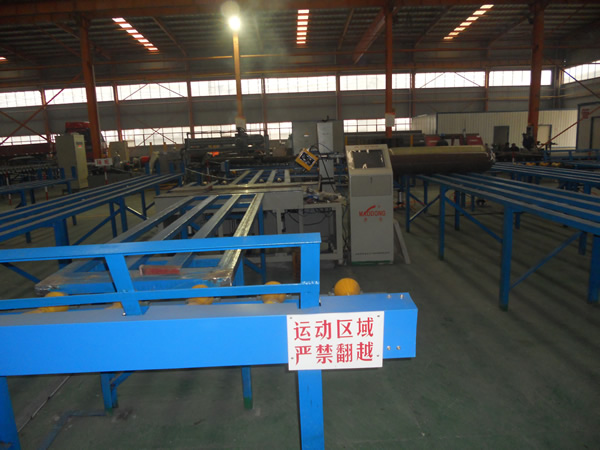 ���̰���